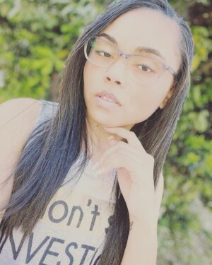 Kiami Davael Instagram - New specs 👓 Whatcha think?

Yep, I need them ... AGAIN 😂