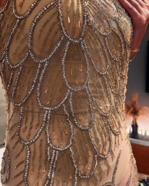 Kiara Liz Instagram - Capturas de una noche muy especial ✨ Gracias @puertoricofashionawards por este homenaje y felicidades a todos los nominados y ganadores de las diferentes categorías. Que lindo fue ver tantos colegas y amigos que pertenecen a la industria de la moda y belleza de PR ser reconocidos por su trabajo y esfuerzo 👏🏽

 En especial quiero felicitar a @llanosllanosmarie por crear este espacio para nosotros; las semillas están rindiendo frutos en tu tierra y esta primera edición de @puertoricofashionawards lo comprueba. Gracias por siempre creer ✨🙏🏽

MUA: @clarkivor 
Hairstyle: @omstudiopr @lauraom 
Joyeria: @reinholdjewelers 
Bolso: @beaminaofficial 
Vestido: @luisantoniomoda @luisantoniodesigner