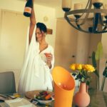 Kiara Liz Instagram - Getting ready for Valentine’s Day 💛 @veuveclicquot @mendezwineselection #VeuveClicquot #LiveClicquot #ClicquotSolaire