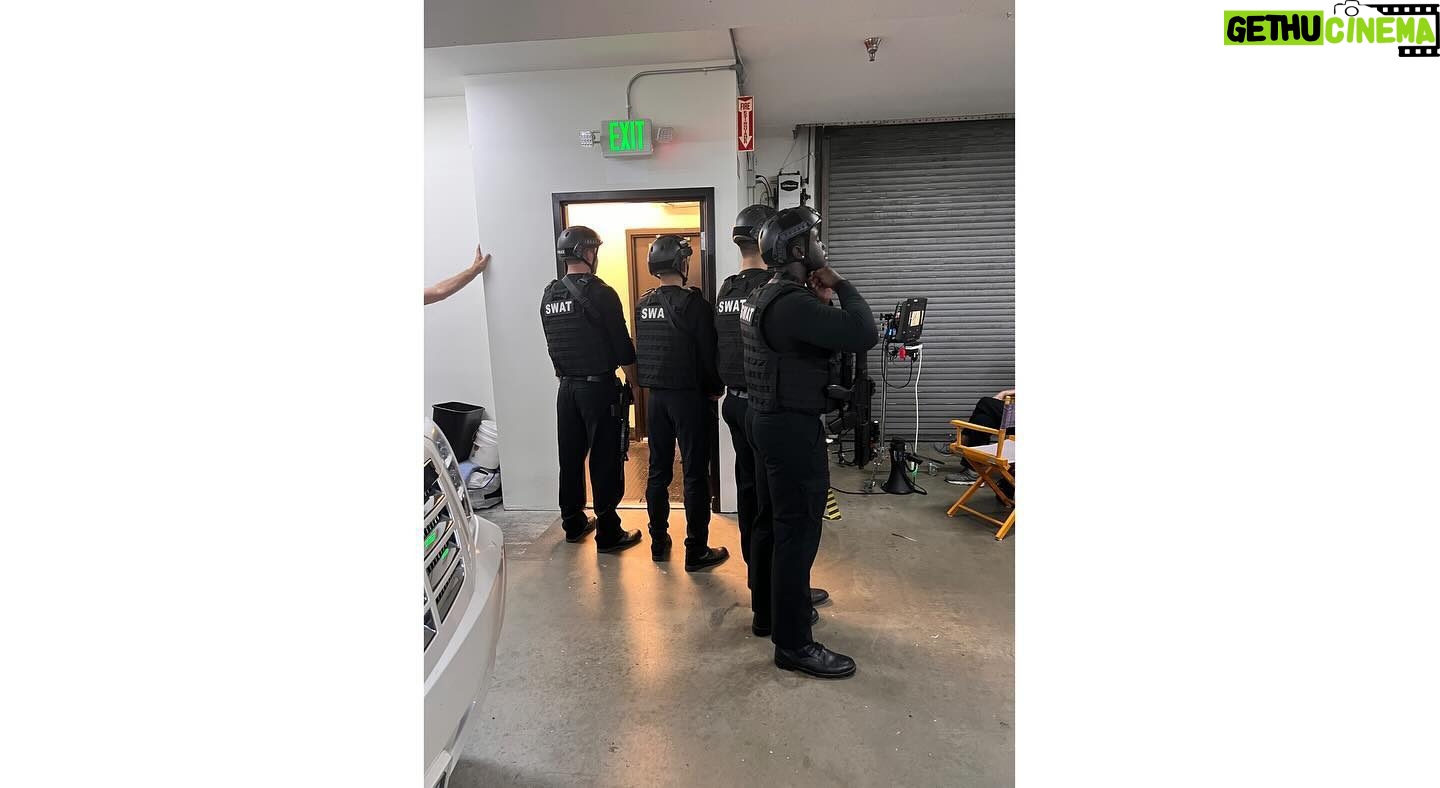 Kiara Liz Instagram - One of the many reasons I love this actress career… Sometimes you get to play a role that makes you closer to live for a few seconds your biggest fantasies. Gracias Dre 🙌🏽 Uno de mis episodios favoritos de @thebaytheseries ❤️🔥 La reportera Andrea Collins le tocó ponerse un chaleco antibalas y unirse a una unidad especial de la policía para encontrar a los bad guys 🤩 Can’t wait for season 9!!! 💕You can watch all seasons in @amazonprime