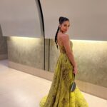 Kiara Liz Instagram - Mentalmente sigo en la fiesta 🥂🍾💃🏽 Mi fav es la #6 💚 Look para el décimo aniversario del @voceropr Dress: @luisantoniomoda Stylist: @edaguilar27
