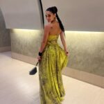 Kiara Liz Instagram - Mentalmente sigo en la fiesta 🥂🍾💃🏽 Mi fav es la #6 💚 Look para el décimo aniversario del @voceropr Dress: @luisantoniomoda Stylist: @edaguilar27