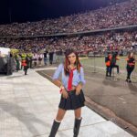 Kiara Liz Instagram - Ver a RBD con tu mejor amiga vestidas iguales, ser xtra luciendo las extensiones de Roberta de la primera temporada, llorar cantando Sálvame por que eres el verdadero drama, brincar toda la noche con las botas de tacón por que no se podía sacrificar el outfit y dsps aguantar el dolor de pies por que ya no tenemos 15 años… Todo fue épico 💥 #SiempreRoberta #NuncaMía Las últimas dos fotos fue hace unos cuantos añitos cuando vinieron al Choli… No judging please 😆