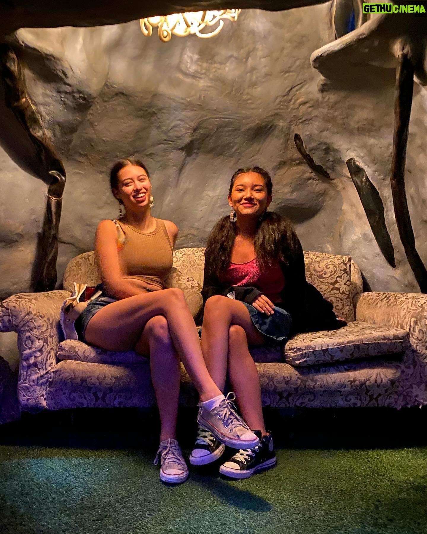 Kiawentiio Instagram - Familiar faces and new friends in Santa fe xD