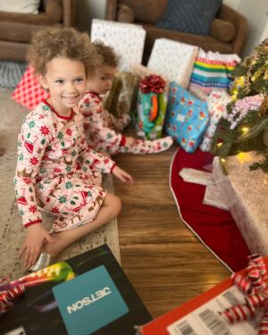 Kiely Williams Instagram - Non-Aesthetic Christmas. Messy and filled with love, just like that Cheesecake! ❤️ edit: I forgot to post the cheesecake, I’ll put her in stories. She was a whole mess!