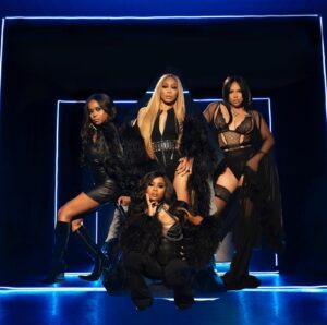 Kiely Williams Instagram - Aww we were cute, you guys. 🥹🥹🥹@fallonfallon @felishafury @shamaridevoe @thecarlosking_  @b.r.3.n.t *this is a rough composite but it made me nostalgic.