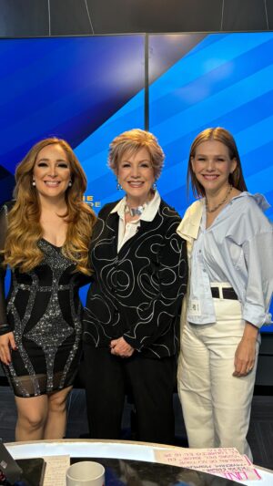 Kika Edgar Instagram - Kika Edgar y Myriam Montemayor se presentan juntas en el Lunario del Auditorio Nacional y nos invitan a este gran show 🥰👏 @kikaedgar @myriammontecruz_  #espectáculos #conciertos