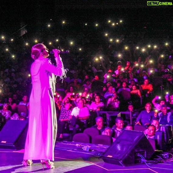 Kika Edgar Instagram - π₯π₯° Puebla! β€οΈπ₯ Hicimos demasiada magia! Gracias por regalarme tan bonitos aplausos y apapachos! Fueron realmente amorosos! Nos vemos muy pronto!!!! π₯°ππ₯ #RetroTour π·: @valezukaa