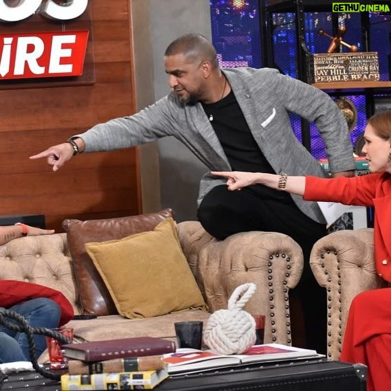 Kika Edgar Instagram - Que bello y divertido programa con amigos que adoro tanto! Que va!… los amo! ❤️❤️ Gracias! @miembrosalairetv