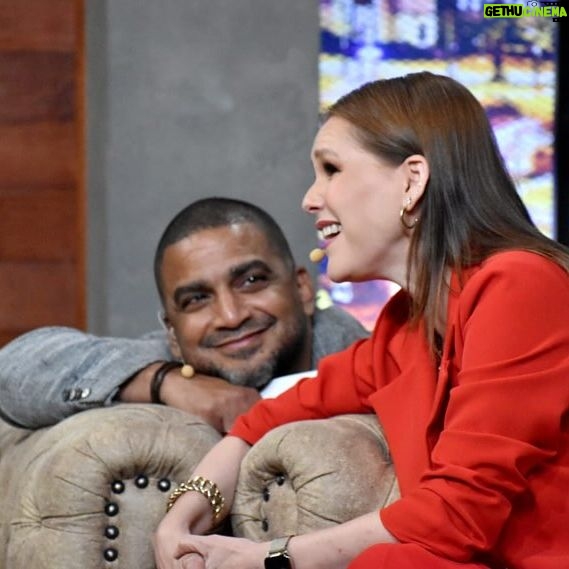 Kika Edgar Instagram - Que bello y divertido programa con amigos que adoro tanto! Que va!… los amo! ❤️❤️ Gracias! @miembrosalairetv