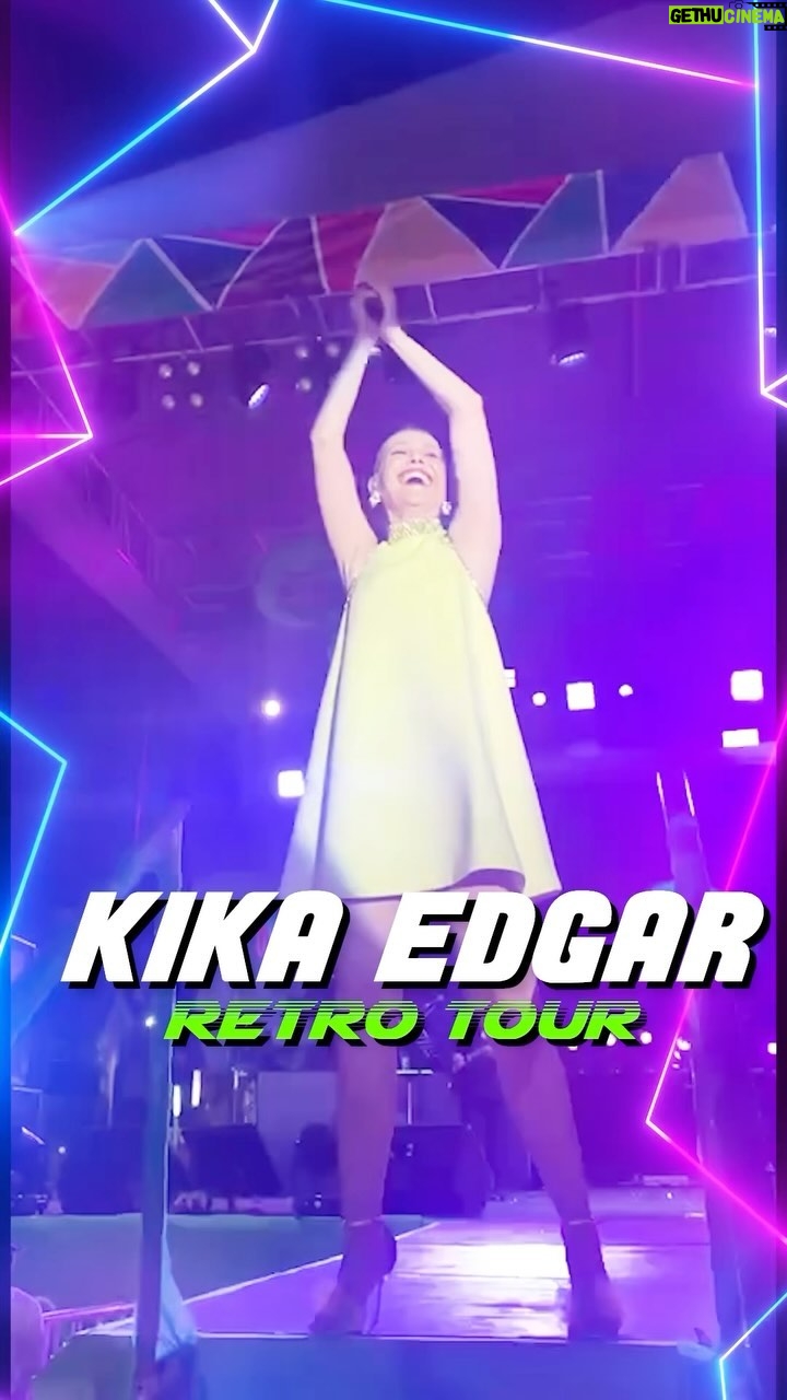Kika Edgar Instagram - Se vibr贸, cant贸 y bail贸 con #Retrotour en Alvarado, Veracruz! Gracias por tan bonita energ铆a y su entrega! Prometo regresar muy pronto para seguir la fiesta! 馃帀馃尫馃拑馃徎 Los amo!