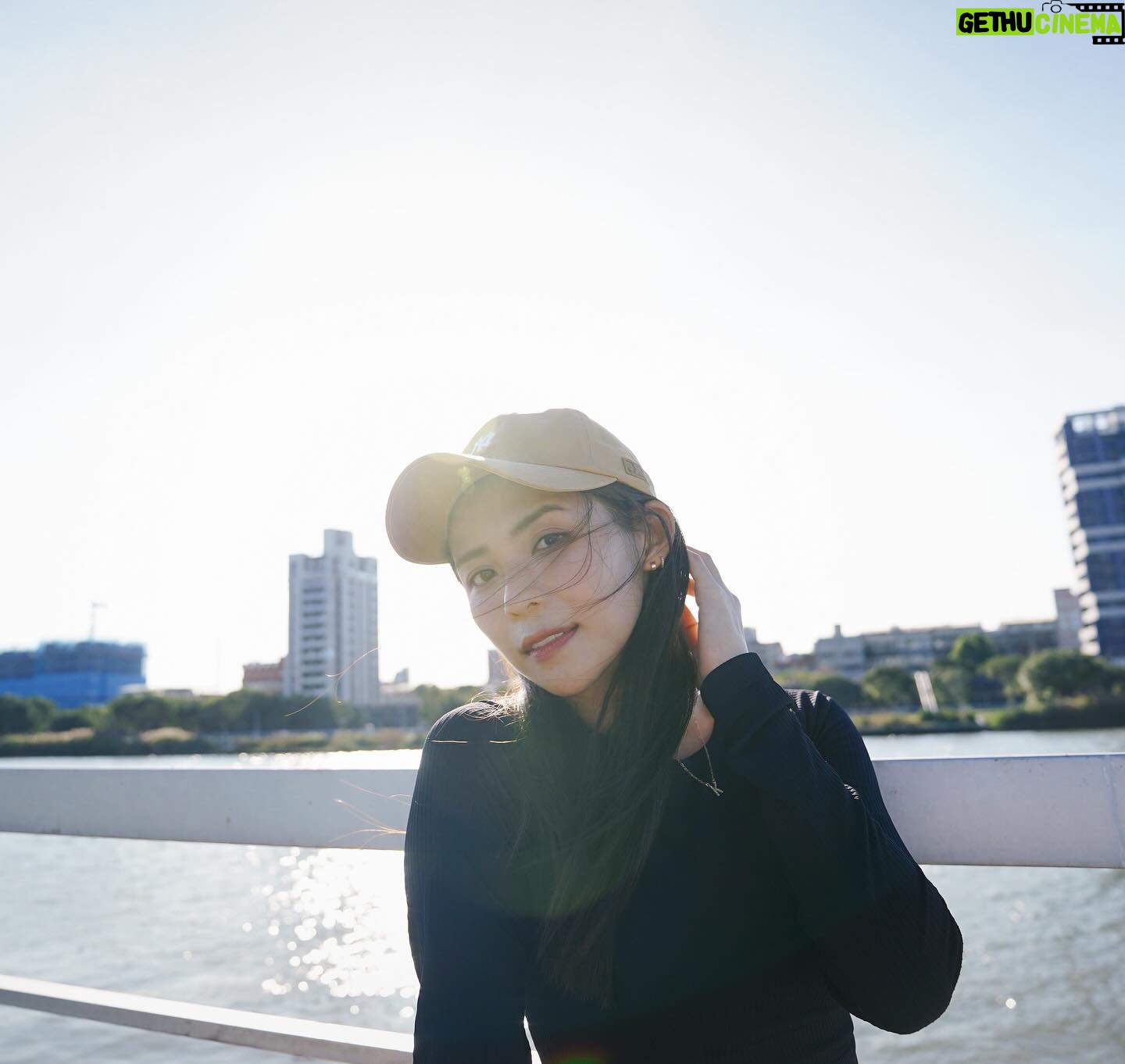 Kiki Lin Instagram - 雖然那天的35公里屁屁真的很痛 但美麗的天氣 美麗的照片 讓人很開心🤍🩵💙