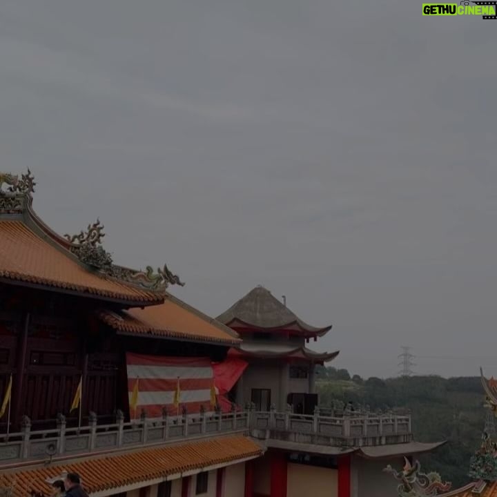 Kiki Lin - 18.4K Likes - 初一就是
走廟走到一上車就睡著
吃平安粥吃到晚餐吃不下
還有回宜蘭一定要吃的花生捲冰淇淋
#不可以有香菜
然後依然沒有要打扮漂亮的意思😂