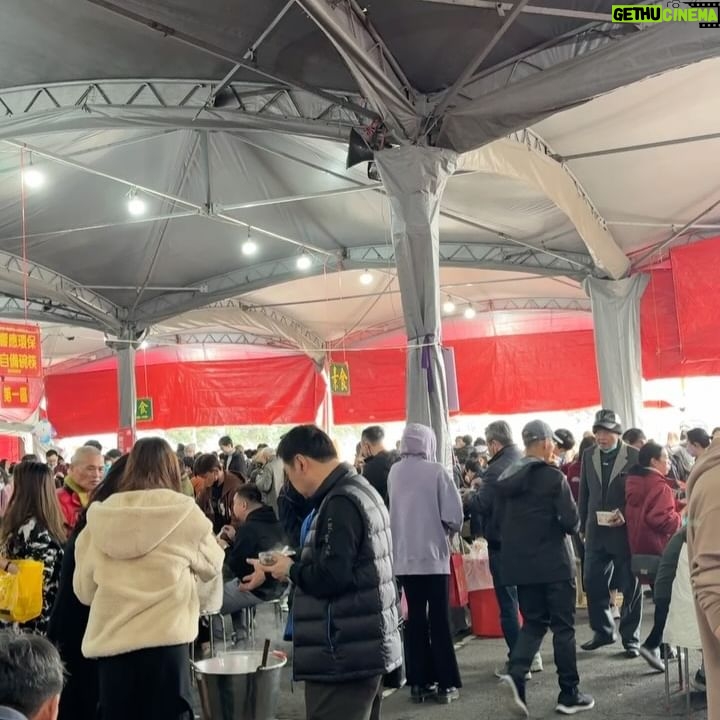 Kiki Lin - 18.4K Likes - 初一就是
走廟走到一上車就睡著
吃平安粥吃到晚餐吃不下
還有回宜蘭一定要吃的花生捲冰淇淋
#不可以有香菜
然後依然沒有要打扮漂亮的意思😂