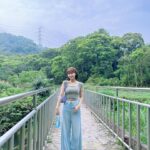 Kiki Lin Instagram - 有一點小空閒 所以陪韓葛格來外景節目玩玩 今天真的很熱 所以他玩得很開心的同時 我的手機過熱了 我就回車上了🤣👍🏻😌 #是手機受不了不是我喔 #我該減肥了