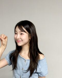 Actress Kim Ah-young HD Instagram Photos and Wallpapers June 2024