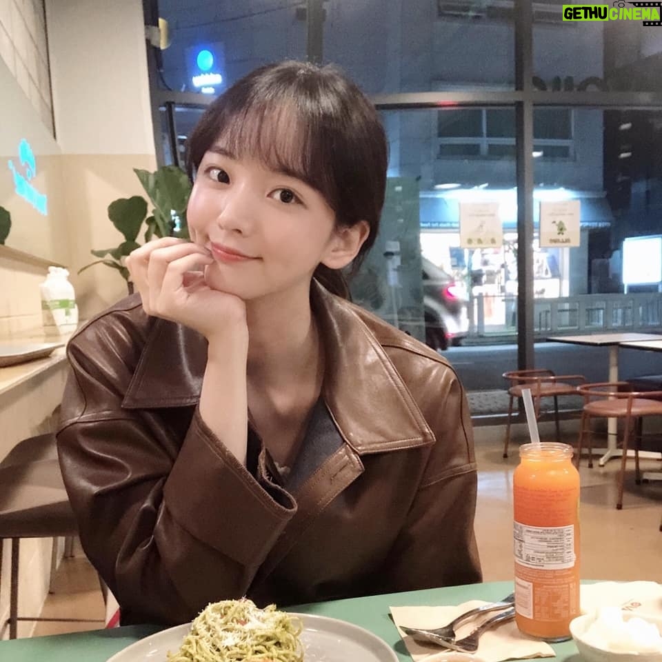 Kim Chae-eun - 8.5K Likes - 생일 축하 감사해요 🎂🎈