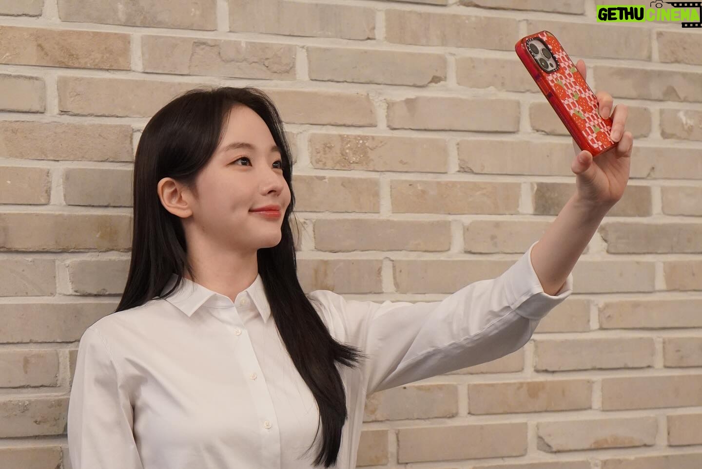 Kim Chae-eun - 8.6K Likes - 아까워 ?