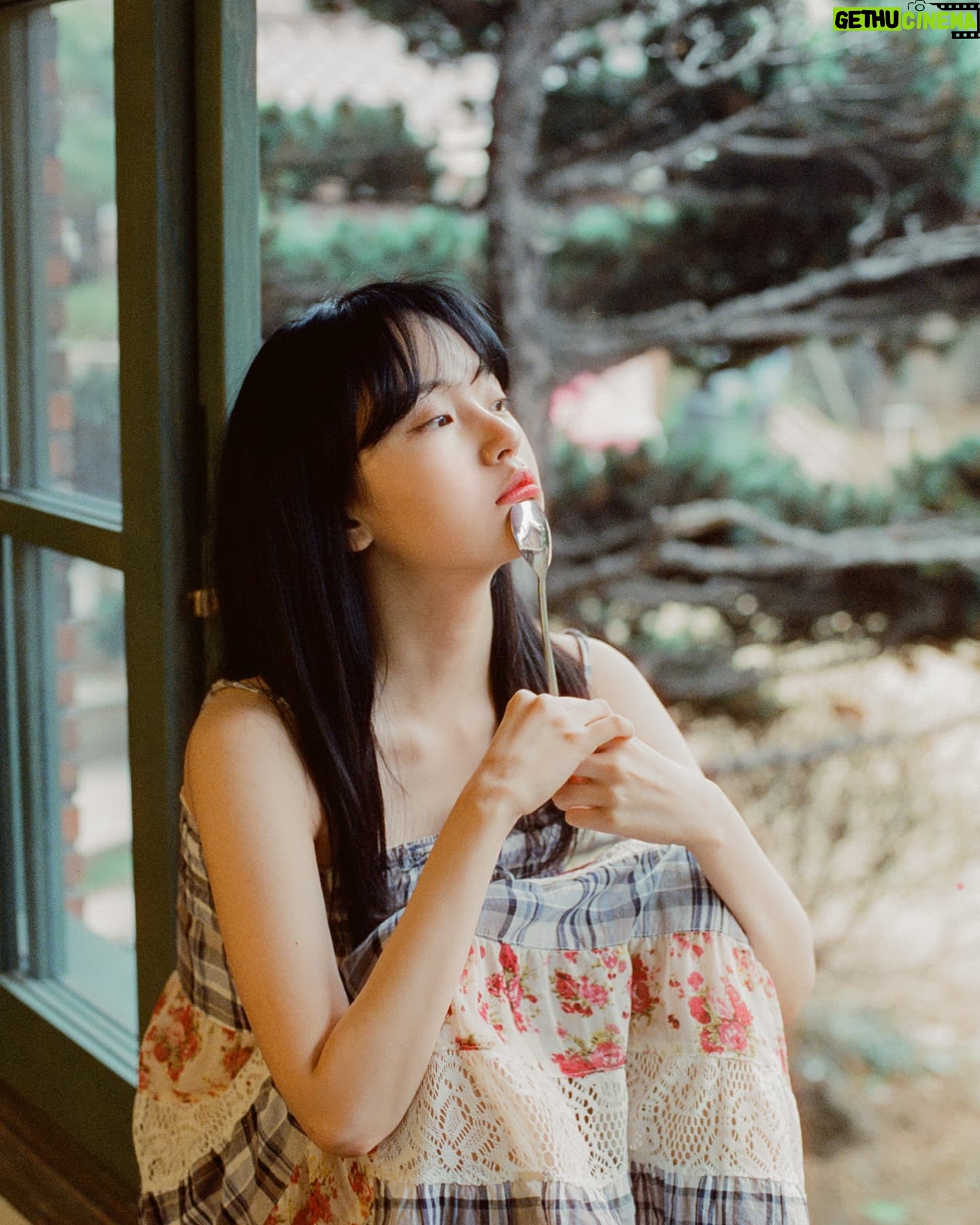 Kim Chae-eun - 8.1K Likes -