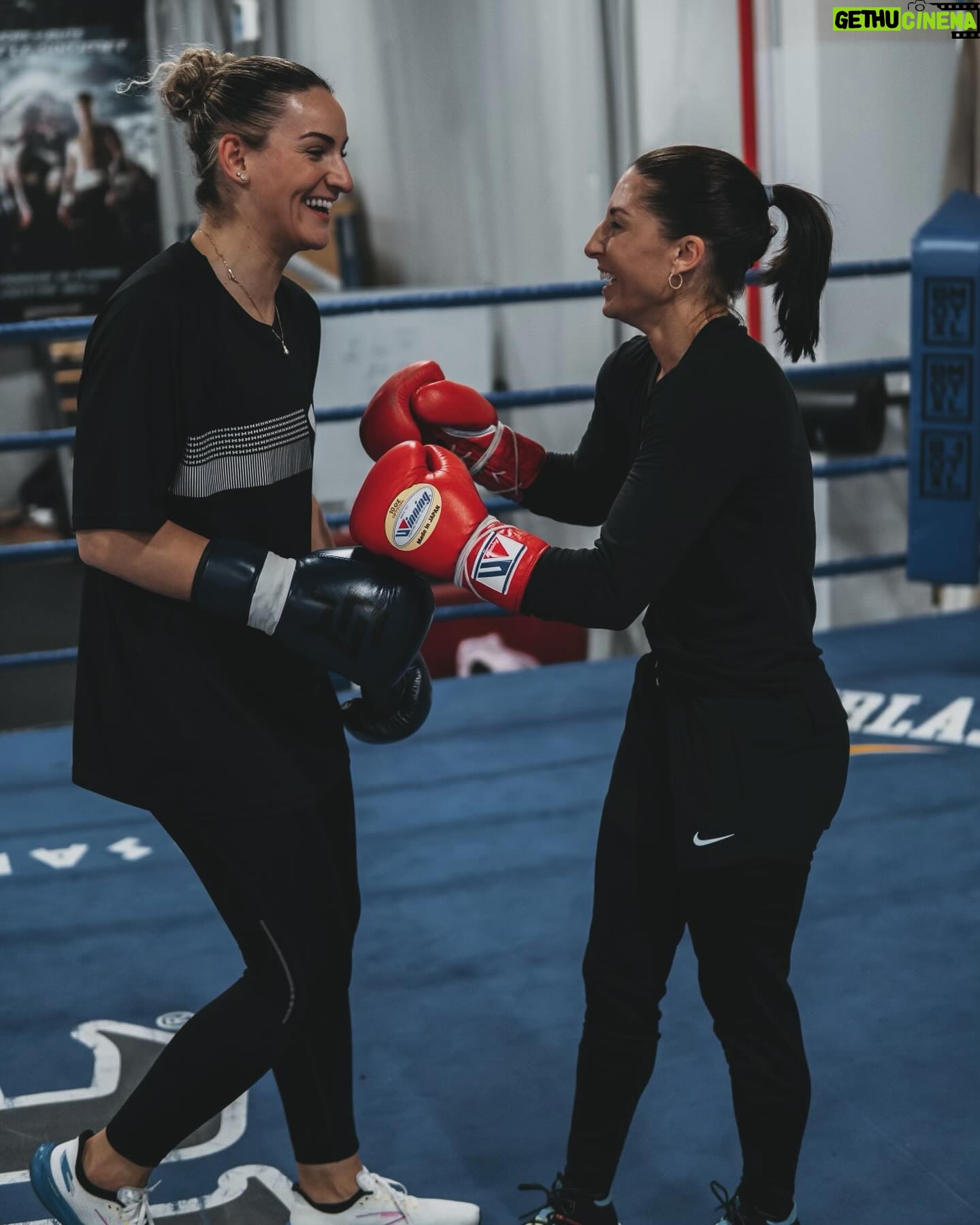 Kim Clavel - 2.1K Likes - A casual reminder that life can be so lovely 🤍🐴🐐🥊☀️
#photodump #boxing #horsebackriding #goodlife #femaleathlete #trainingcamp