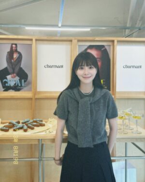 Kim Da-ye Instagram - 미리보는 @grovestore 23 F/W
예쁜 옷 옆에 예쁜 옷..
이번 내 가을 옷장도 그로브로
꽉 채워질 예정 🤎