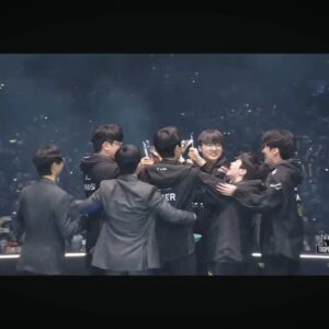 Kim Ga-yeon Instagram - .
.
7년만의 T1의 4번째 우승
@se.22 랑 오붓하게 관람.
페이커와 T1을 외치!
제우스.구마유시.페이커.케리아.오너!
엘키랑 제니도 만남!
#롤드컵
#faker
#T1