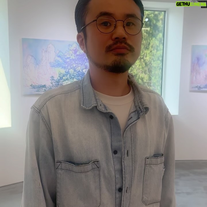 Kim Gyu-ri - 3.3K Likes - 홍대 이작가(이규원)님의 전시회에 다녀왔어요.
단체전인데요,
부암아트홀에서 하고 있습니다.
응원차원에서 갔다가 그림하나를…get~💕
.
이번 전시는 예약제라서
인스타 최고운 @choigowoun 또는
이작가의 인스타 @gwnlxx 로 디엠 보내주시면
예약이 가능하데염.
.
이작가 화이팅!!!
.
.
#홍대이작가 #이규원작가 #단체전
#최고운의아트테크전
#관람문의_02_2615_7789