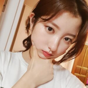 Kim Ji-min Instagram - 집에서 셀카놀이🏠