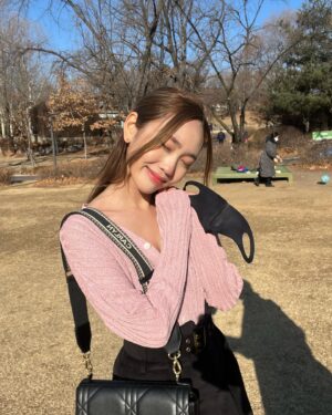 Kim Ji-young Instagram - 🤍⛄️#칼린