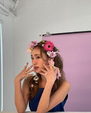 Kim Ji-young Instagram - 🦁🌸