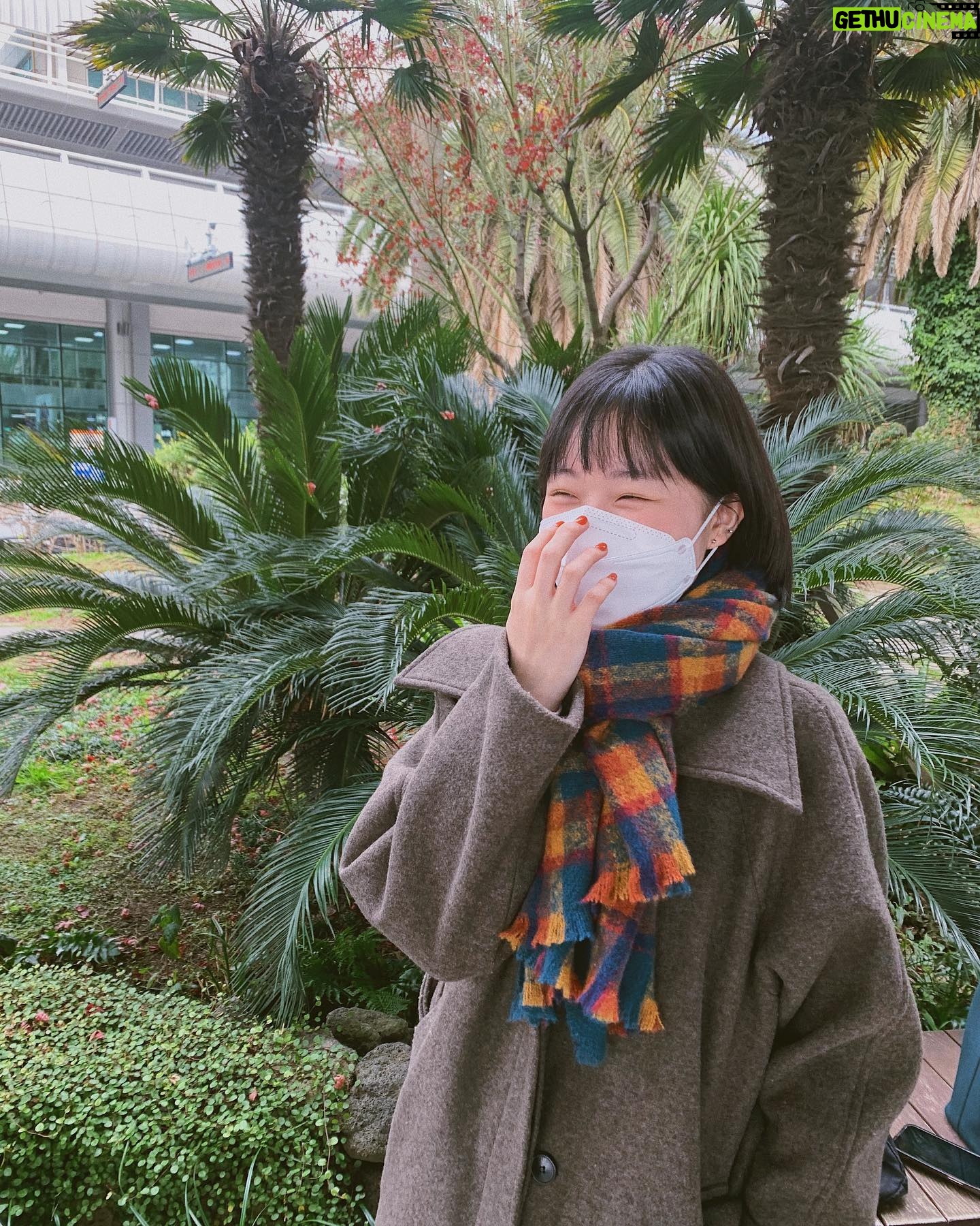 Kim Ju-a - 3 Likes - 😷☺️🥰 많이 많이 웃기