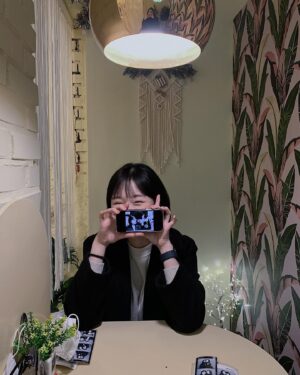 Kim Ju-a Instagram - 😷☺️🥰 많이 많이 웃기