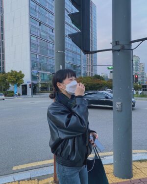 Kim Ju-a Instagram - 😷☺️🥰 많이 많이 웃기