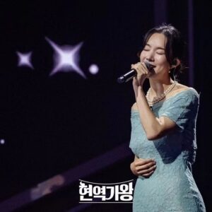 Kim Na-hee Instagram - 헤헤 그동안 감사했습니다🩷
준비한 무대가 아직 너무 많은데
마저 못 보여드린게 참 아쉽지만😭ㅎㅎ
(그런 곡들은 추후에 '김나희티비' 유튜브통해서
대신 보여드릴게요! 히히ㅋㅋㅋㅋㅋ)

정말 빼어난 가수동료분들과 함께하면서
가수로서도 인간김나희로서도 배운점이
참 많았고 너~~무 값진 경험이었어요🫶 히힛

나보다 속상했을 우리 팬분들 생각하면
참 아쉽지만.. 그래도 매 무대마다 너무 좋아해주시는거보며
내가 나오길 잘했구나~~ 싶었어요

앞으로도 저를 필요로하는 곳이라면 그 어디든 달려가서
감동을 안겨드리는 김나희가 될게용
감싸함니당 싸랑함니당😘

새해 복 많이 받으시고 행복하소서 여러분!!! 쪽💋