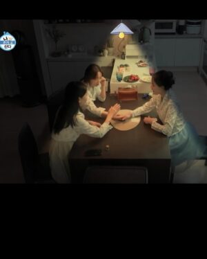 Kim Na-young Instagram - -
1 지효가 끓여준 굴 떡국 
2 포춘쿠키 맞음
3 처참히 맞음
4 게임에 진심인편
5 꺄르륵~🌸
6 김세정 귀안잡은손으로 침