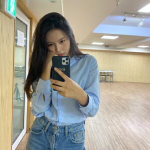 Kim Na-young Instagram - 😊