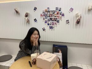 Kim Na-young Instagram - Happy Nayoung Day 
매년 모두가 진심으로 축하해줘서 너무 고마워요🎂❤️
항상 사랑으로 가득찬 11월 23일 만들어주셔서 감사합니다