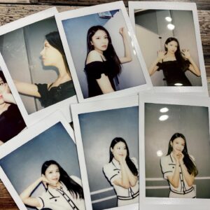 Kim Na-young Instagram - 여러분들의 따뜻함 넘치는 눈빛을 다시 떠올리니 또 한번 울컥하네요
그동안 여러분들께서 주신 사랑에 비하면 턱없이 부족하지만 팬미팅을 준비하면서 순수한 마음 하나로 다른 이를 위해 무언가를 준비한다는게 어렵다는걸 또 한번 느꼈어요 
나를 응원해주고 사랑해주는 여러분들이 곁에 있다는것에 너무 감사해 오늘은 이 기분을 마음한켠에 간직하고싶지않고 꼭 표현하고 싶네요 
당연시 생각하지않고 항상 기억할게요
온마음 다해 사랑해주시는 여러분들이있으니 저는 너무 행복한 사람이에요❤
제게 소중한 6월27일을 만들어주셔서 감사합니다 사랑합니다
