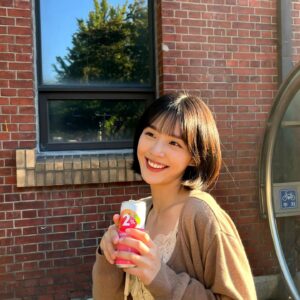 Actress Kim Si-eun HD Instagram Photos and Wallpapers June 2024