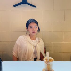 Kim Si-eun Instagram - 