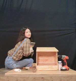 Kim Si-eun Instagram - 🪵