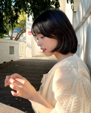 Kim Si-eun Instagram - 