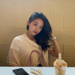 Kim Si-eun Instagram - 