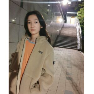 Kim Su-in Instagram - #광고
.밤에는 쌀쌀한 요즘 
.곧  #뽀글이 가 필요하겠죠~
.따뜻하고 실용성 굿~
.이번 가을 겨울도 잘부탁해~😁
.
.
.
.
.
.@ng_apparel.kids
#내셔널지오그래픽키즈#내셔널지오그래픽#코스토니뽀글이#키즈후리스#후리스#플리스
.
#김수인
#아역김수인
#아역배우
#주니어모델
#광고모델