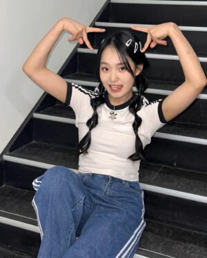 Kim Tae-yeon Instagram - 💙🦋🐳🦕🧞‍♂️