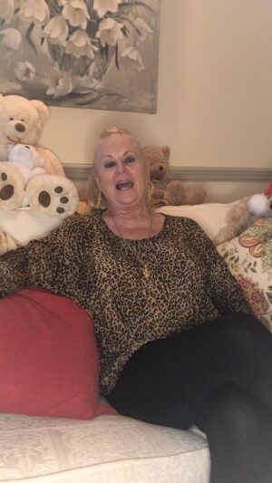 Kim Woodburn Instagram - December video date