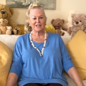 Kim Woodburn Instagram - It’s almost April - video date - 5th April