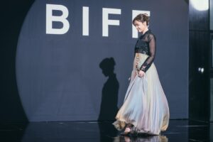 Kim A-joong Instagram - 🎥
#연예인매니져로살아남기 
#biff2022
#tvndrama