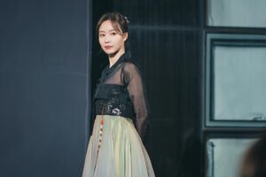 Kim A-joong Instagram - 🎥
#연예인매니져로살아남기 
#biff2022
#tvndrama