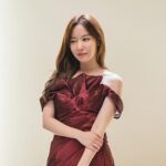 Kim A-joong Instagram - 📸 #연예인매니져로살아남기 #드레스전쟁👗 #tvndrama